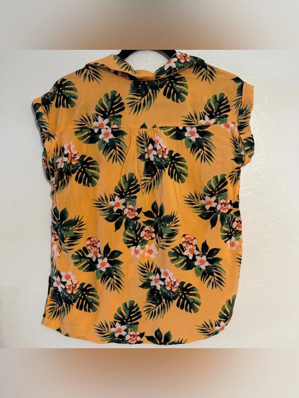 No Boundaries Top 2PC Peach Tropical Rayon Tie Front Button Up Size M (7-9)